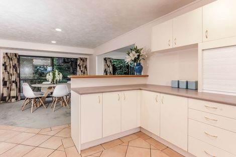 Photo of property in 22 Darcy Place, Massey, Auckland, 0614