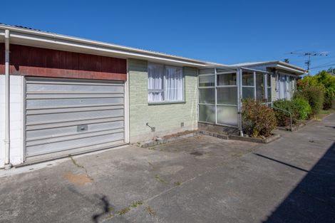Photo of property in 19 Sturrocks Road, Redwood, Christchurch, 8051
