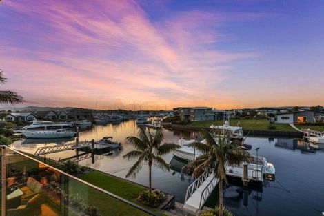Photo of property in 12 Rauiri Drive, One Tree Point, 0118