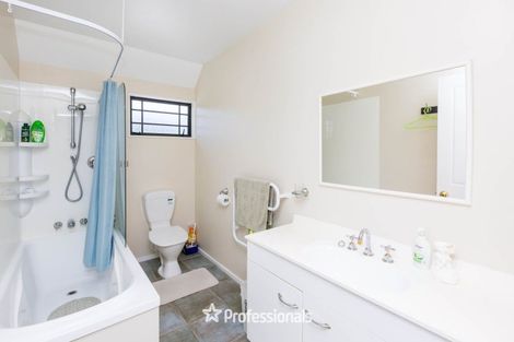 Photo of property in 22 Carlow Grove, Birchville, Upper Hutt, 5018