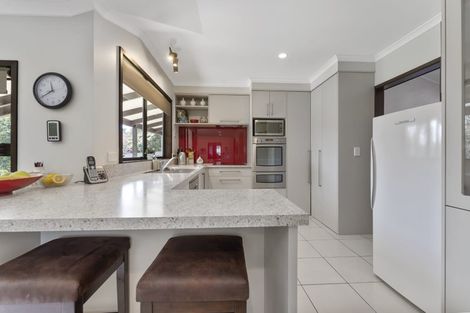Photo of property in 20 Fairfax Terrace, Frankleigh Park, New Plymouth, 4310