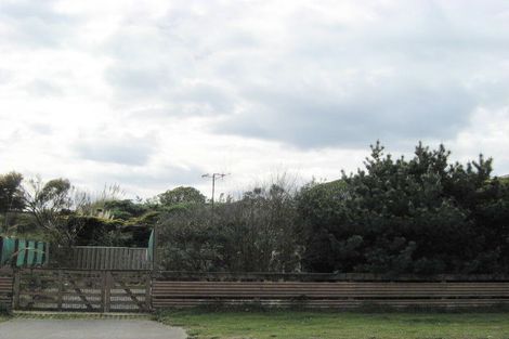 Photo of property in 15 James Street, Waikawa Beach, Manakau, 5573