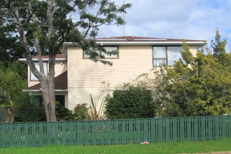 Photo of property in 17 Helena Street, Massey, Auckland, 0614