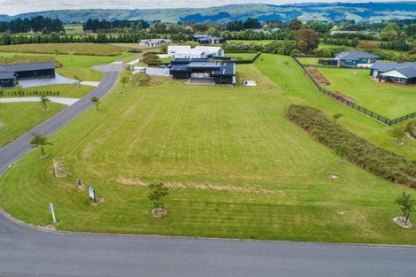 Photo of property in 3 Paterson Lane, Kelvin Grove, 4470