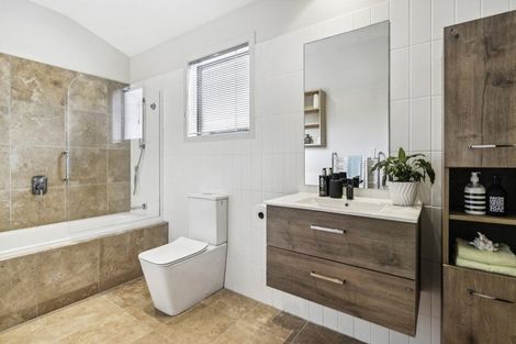 Photo of property in Point Ridge, 130 Gills Road, Albany Heights, Auckland, 0632