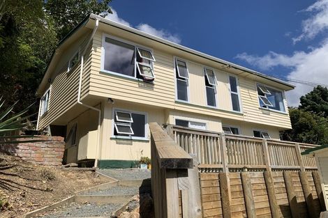 Photo of property in 14 Manor Drive, Stokes Valley, Lower Hutt, 5019