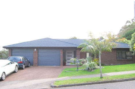 Photo of property in 12 Mark Edward Drive, Half Moon Bay, Auckland, 2012