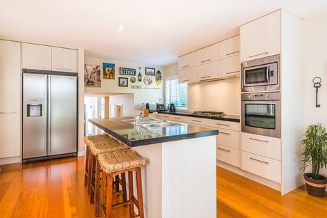 Photo of property in 5 Mural Place, Greenhithe, Auckland, 0632