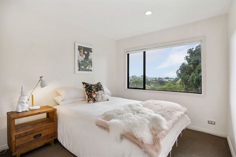 Photo of property in 29 Speedy Crescent, Hillcrest, Auckland, 0627