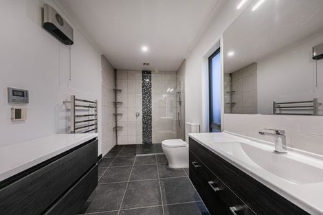 Photo of property in 5 Nancy Lane, Wanaka, 9305