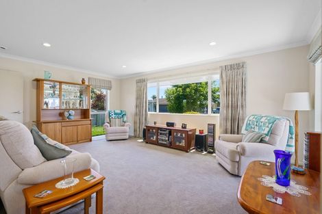 Photo of property in 8 Madison Street, Cambridge, 3434