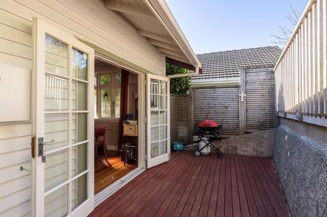 Photo of property in 25 Rangoon Street, Khandallah, Wellington, 6035