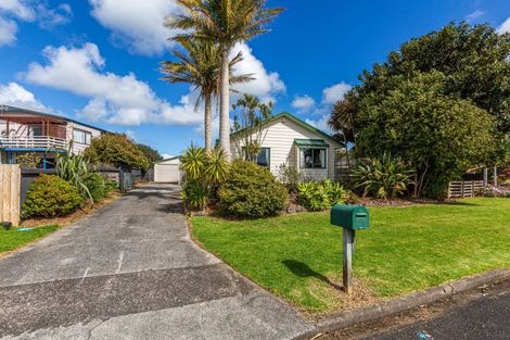 Photo of property in 44 Taihiki Road, Clarks Beach, 2122
