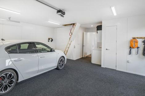 Photo of property in 10 Kupe Drive, Whitianga, 3510