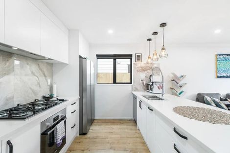 Photo of property in 8b Lynette Place, Mangere, Auckland, 2022