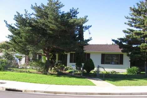 Photo of property in 3 Coey Place, Glen Eden, Auckland, 0602