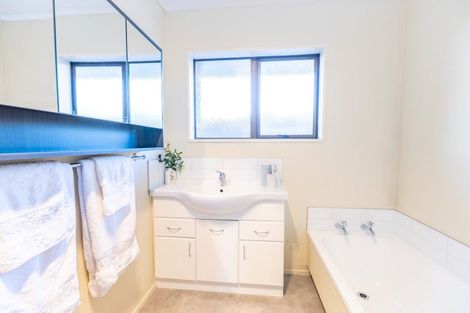 Photo of property in 1b Inverell Place, Mount Maunganui, 3116