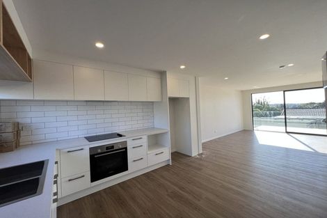 Photo of property in 150d Chivalry Road, Glenfield, Auckland, 0629