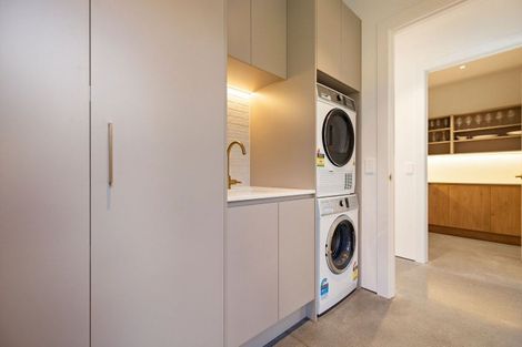 Photo of property in 30 Cunninghams Drive, Jacks Point, Queenstown, 9371