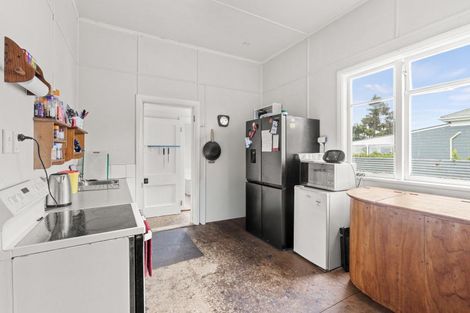 Photo of property in 6 Alexandra Street, Marton, 4710