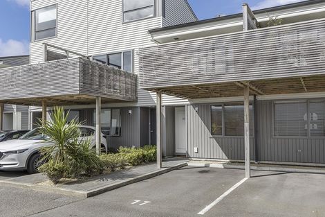 Photo of property in 17/31u Princess Terrace, Newtown, Wellington, 6021