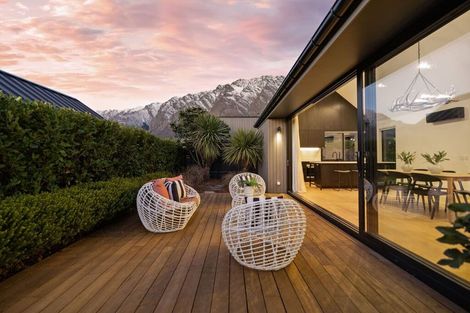 Photo of property in 1 Wanderer Lane, Jacks Point, Queenstown, 9371
