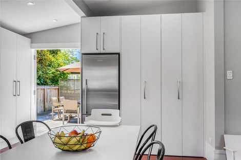 Photo of property in 2 Tennyson Street, Northcote Point, Auckland, 0627