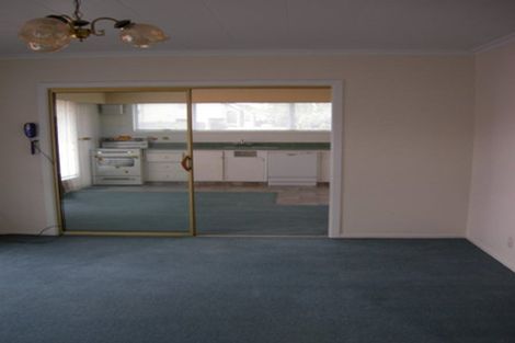 Photo of property in 77 Memorial Avenue, Ilam, Christchurch, 8053