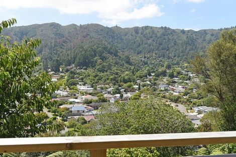 Photo of property in 43 August Street, Stokes Valley, Lower Hutt, 5019