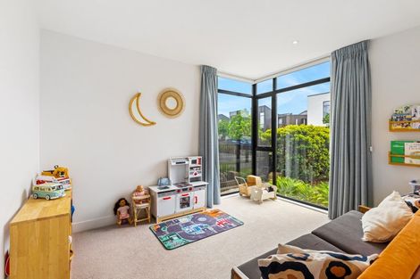 Photo of property in 10 Nevill Road, Hobsonville, Auckland, 0616