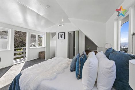 Photo of property in 30 Singers Road, Korokoro, Lower Hutt, 5012