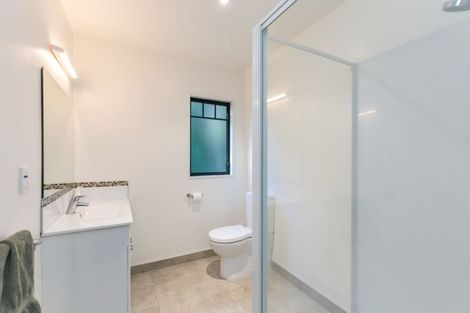 Photo of property in 23 Creswick Terrace, Northland, Wellington, 6012