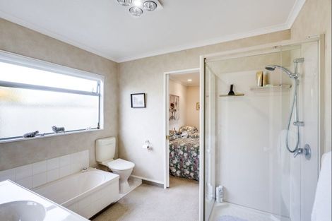 Photo of property in 10 Claridge Place, Taradale, Napier, 4112