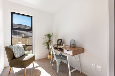 Photo of property in 26 Te Hoiere Street, Aotea, Porirua, 5024