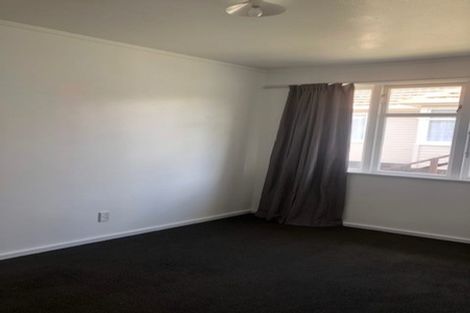 Photo of property in 9 Kotuku Street, Te Atatu Peninsula, Auckland, 0610