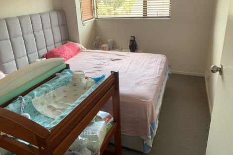 Photo of property in 1/112 Seaview Road, Glenfield, Auckland, 0629