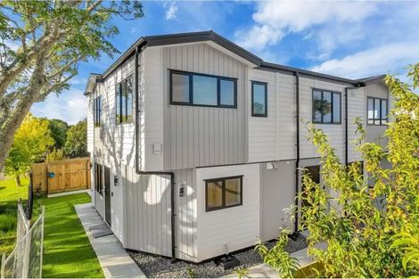 Photo of property in 15 Mckean Avenue, Manurewa, Auckland, 2102