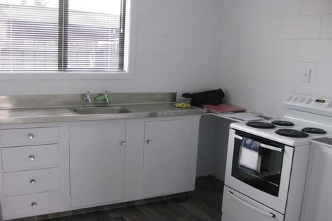 Photo of property in 2/86 Picton Avenue, Riccarton, Christchurch, 8011