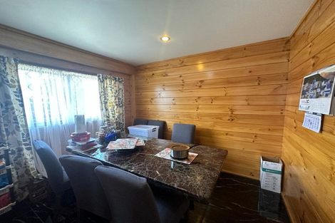 Photo of property in 80 Flanshaw Road, Te Atatu South, Auckland, 0610