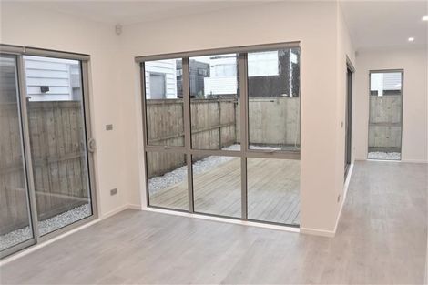 Photo of property in 32 Silvereye Road, Hobsonville, Auckland, 0616