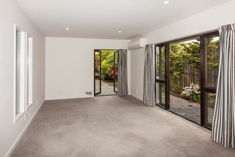 Photo of property in 29 Garreg Road, Fendalton, Christchurch, 8052