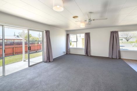 Photo of property in 72 New York Street, Martinborough, 5711