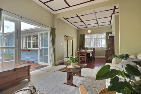 Photo of property in 14 Russell Street, Otane, 4202