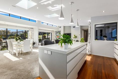 Photo of property in 6 The Fjord, Aotea, Porirua, 5024