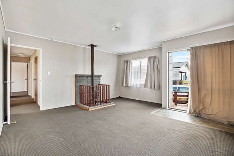 Photo of property in 1 Templeton Place, Clendon Park, Auckland, 2103