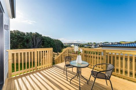 Photo of property in 38 Whakairo Crescent, Gulf Harbour, 0930