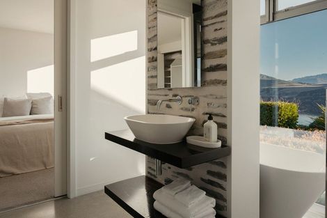 Photo of property in 10 Wilding Road, Lake Hayes, Queenstown, 9371