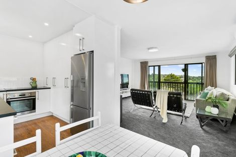 Photo of property in 84a/1 Avonleigh Road, Green Bay, Auckland, 0604