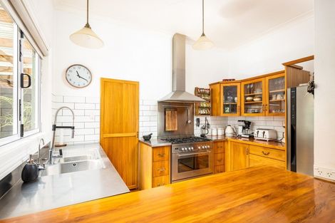 Photo of property in 160a Frankley Road, Frankleigh Park, New Plymouth, 4310