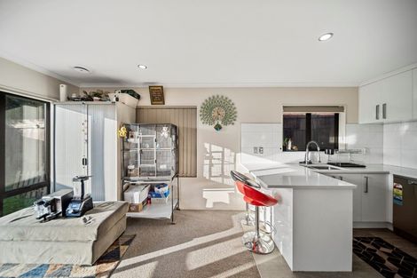 Photo of property in 116e Great South Road, Manurewa, Auckland, 2102